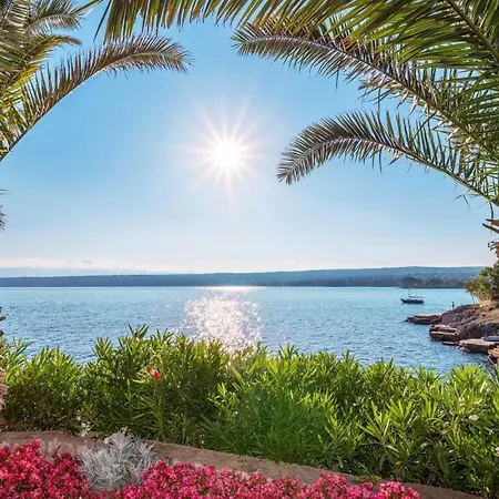 Palace Clara 3 Island Krk By Daire Malinska