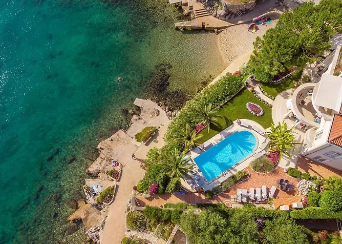 Palace Clara 3 Island Krk By Daire *