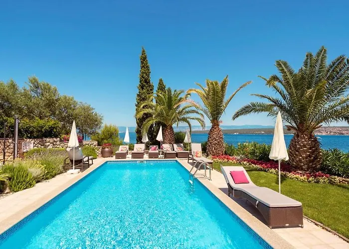 Apartment Palace Clara 3 Island Krk By Malinska